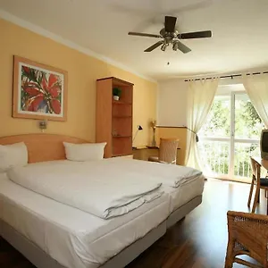 Runa's Aparthotel